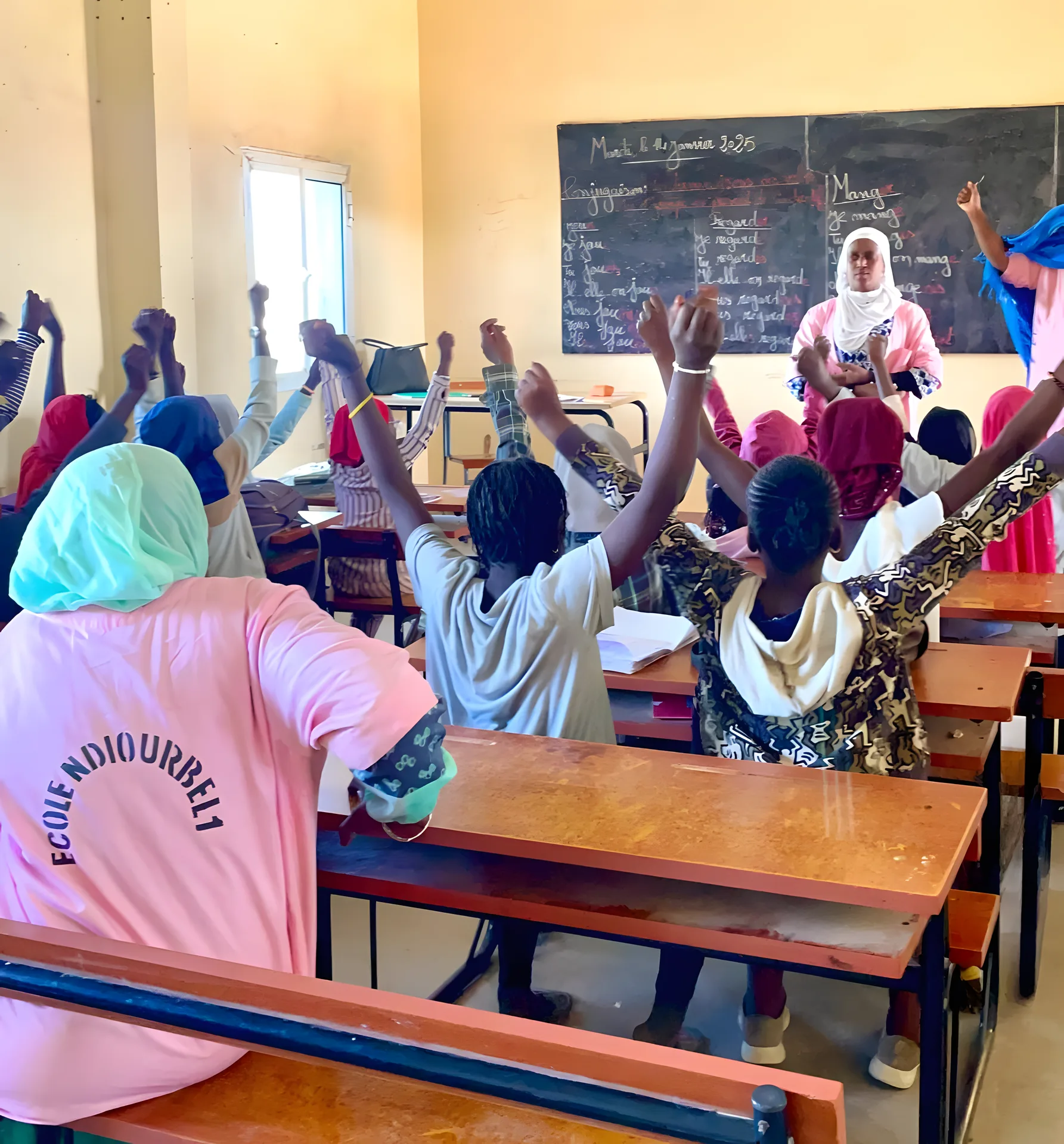 Enfants dans une salle de classe en Mauritanie